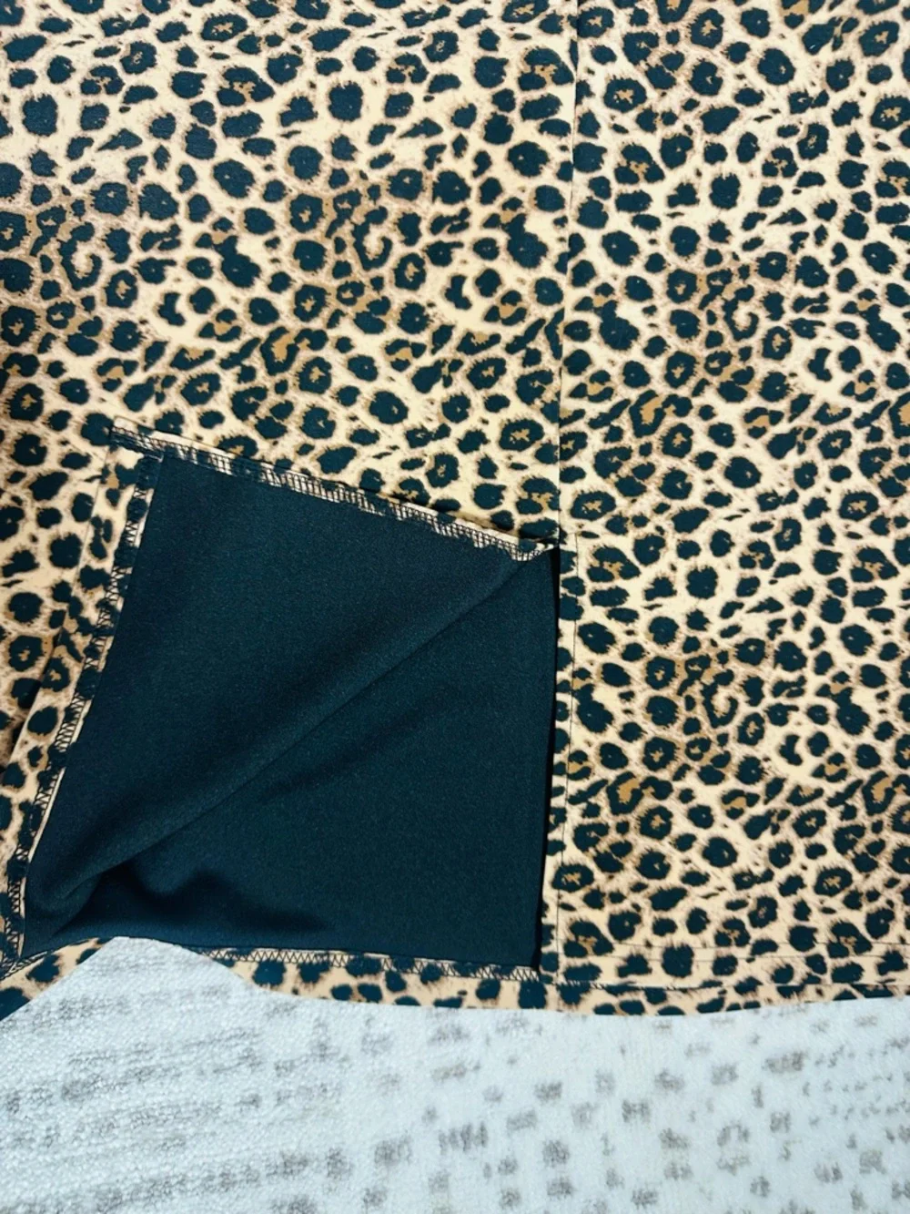 Leopard Print High-Waist Pencil Skirt - Black/Beige - Picture 9 of 9